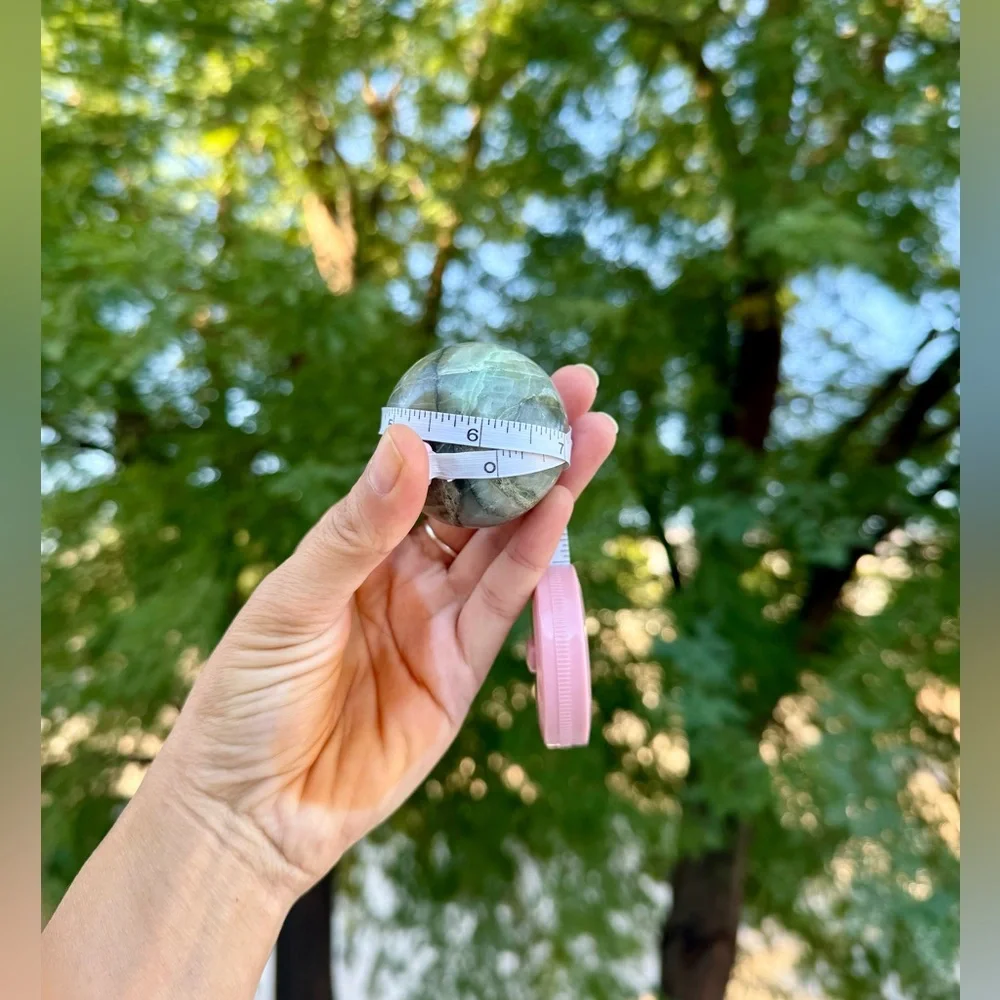Green Moonstone Sphere - Picture 5 of 8